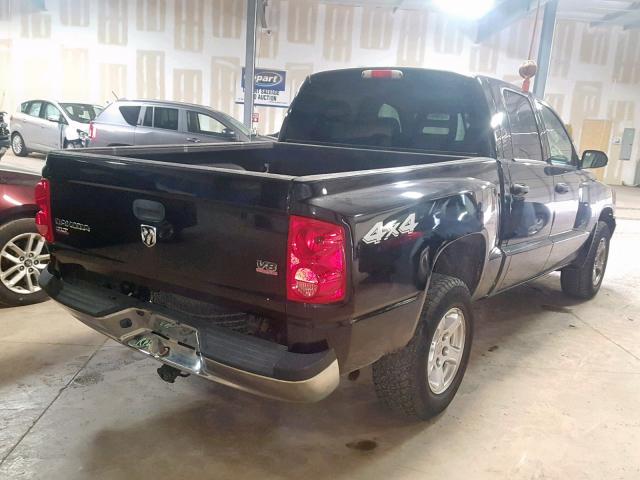 1D7HW48N56S645416 - 2006 DODGE DAKOTA QUA BLACK photo 4