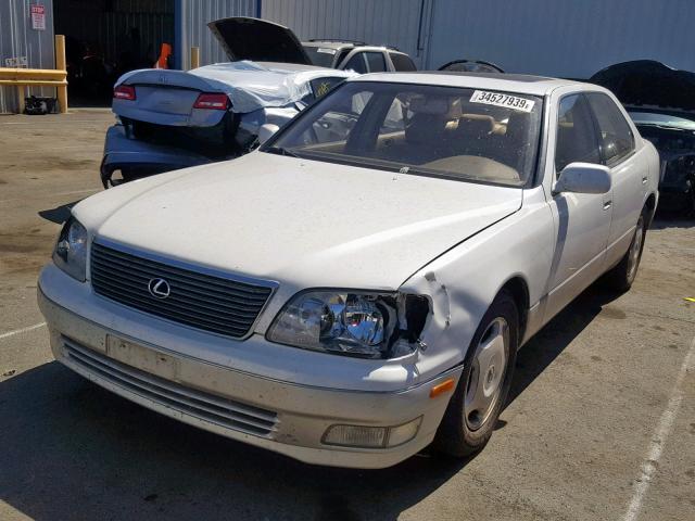 JT8BH28F7W0117524 - 1998 LEXUS LS 400 WHITE photo 2