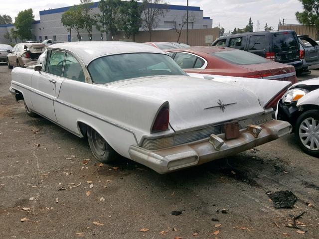 57WA43527L - 1957 LINCOLN PREMIERE WHITE photo 3