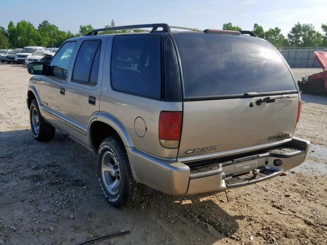 1GNCS13W92K189971 - 2002 CHEVROLET BLAZER GOLD photo 3