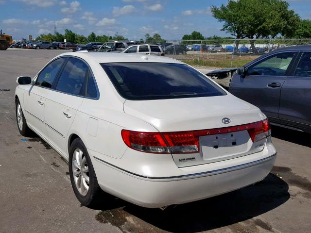 KMHFC46F38A304865 - 2008 HYUNDAI AZERA SE WHITE photo 3