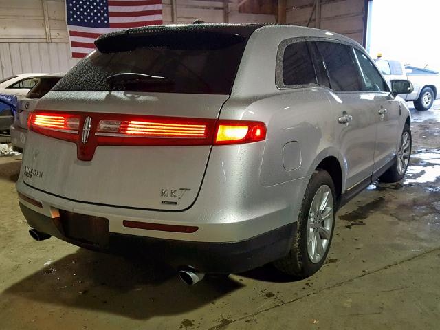 2LMHJ5AT9GBL02742 - 2016 LINCOLN MKT SILVER photo 4