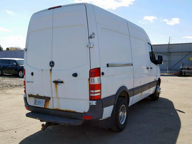 WDYPF0CC3B5519301 - 2011 FREIGHTLINER SPRINTER 3 WHITE photo 4