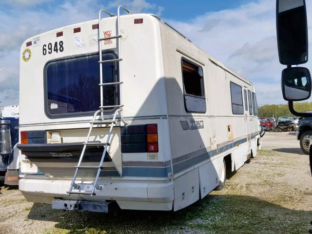 1GBKP37W5K3310439 - 1988 WINNEBAGO RV WHITE photo 4