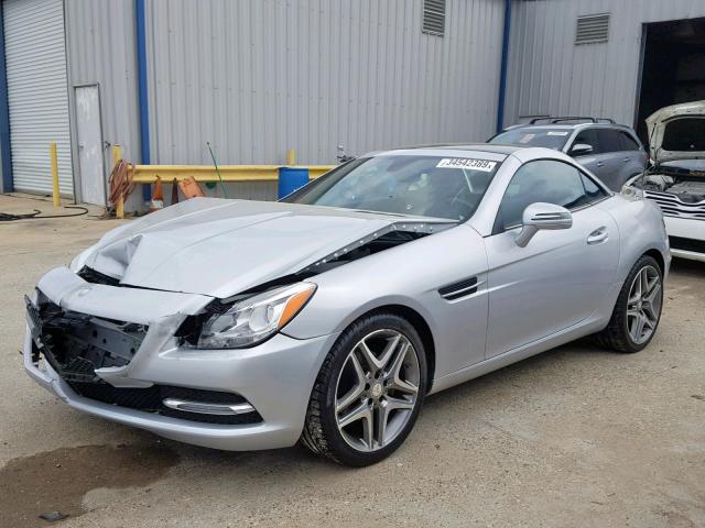 WDDPK4HA6DF070012 - 2013 MERCEDES-BENZ SLK 250 GRAY photo 2