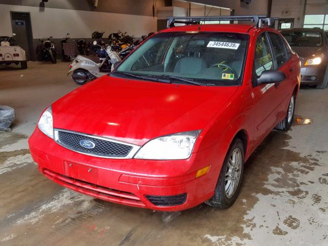 1FAFP34N25W163417 - 2005 FORD FOCUS ZX4 RED photo 2