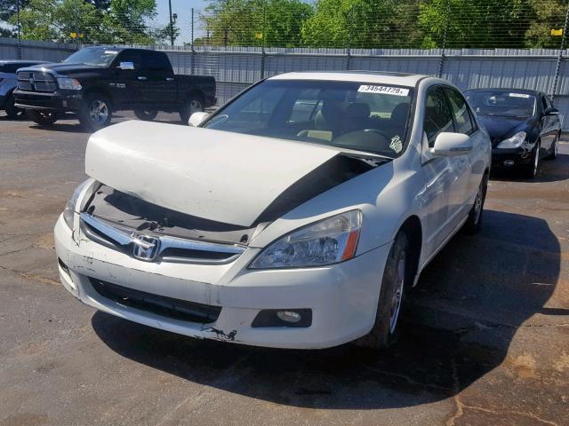 JHMCN36527C003556 - 2007 HONDA ACCORD HYB WHITE photo 2