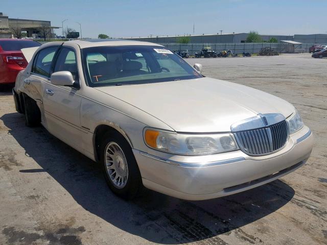 1LNHM83W11Y676641 - 2001 LINCOLN TOWN CAR C BEIGE photo 1