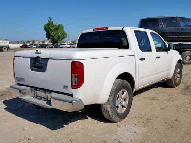 1N6AD0ER4AC405811 - 2010 NISSAN FRONTIER C WHITE photo 4