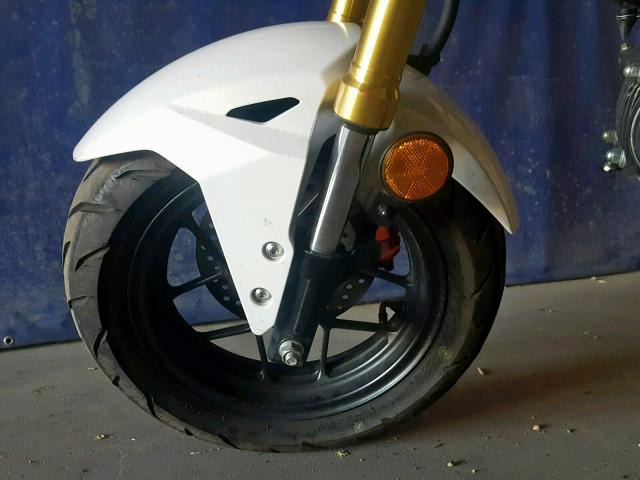 MLHJC6113H5204342 - 2017 HONDA GROM 125 WHITE photo 9