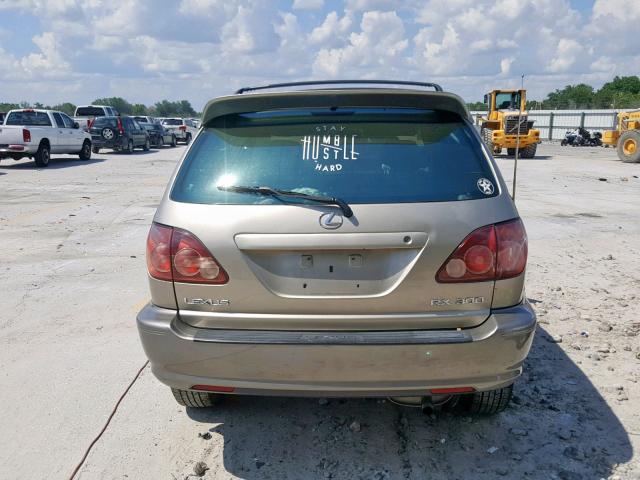 JT6HF10U9X0057194 - 1999 LEXUS RX 300 BEIGE photo 9