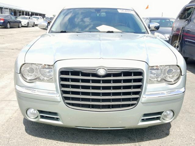 2C3KA63H86H357073 - 2006 CHRYSLER 300C SILVER photo 9