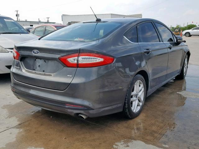 3FA6P0H71FR163049 - 2015 FORD FUSION SE GRAY photo 4