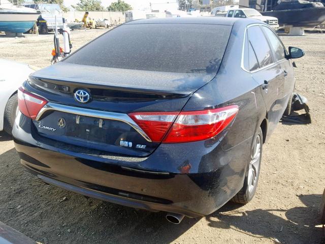 4T1BD1FK6FU143334 - 2015 TOYOTA CAMRY HYBR BLACK photo 4