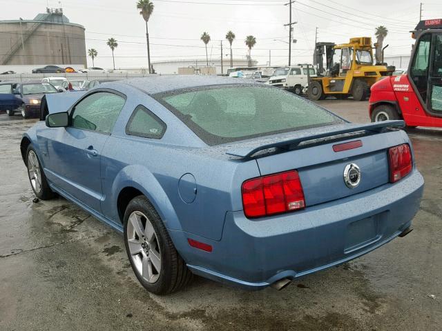 1ZVFT82H565213988 - 2006 FORD MUSTANG GT BLUE photo 3