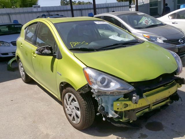 JTDKDTB30F1112645 - 2015 TOYOTA PRIUS C GREEN photo 1