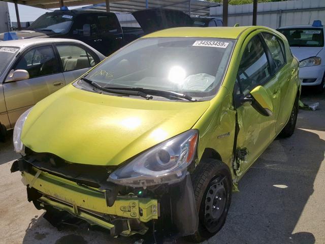 JTDKDTB30F1112645 - 2015 TOYOTA PRIUS C GREEN photo 2