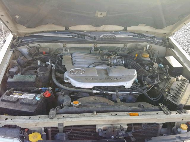 JNRDR09Y42W251507 - 2002 INFINITI QX4 GOLD photo 7