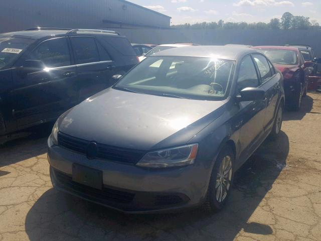 3VW2K7AJ6CM330761 - 2012 VOLKSWAGEN JETTA BASE GRAY photo 2