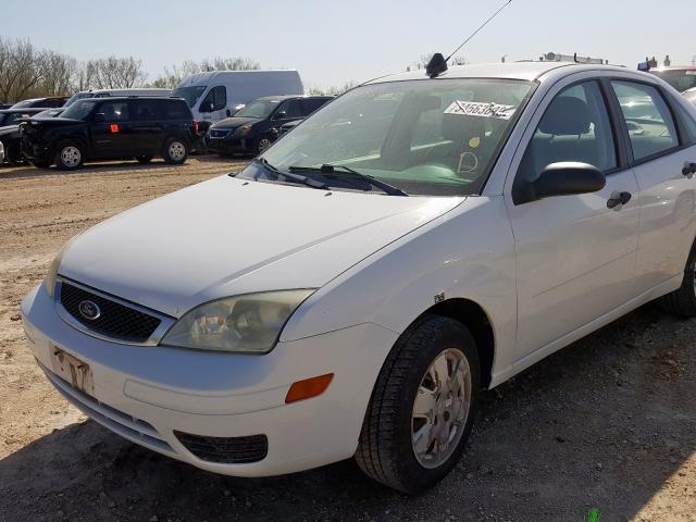 1FAHP34N97W294128 - 2007 FORD FOCUS ZX4  photo 2