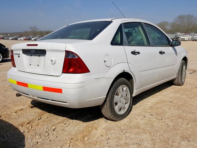 1FAHP34N97W294128 - 2007 FORD FOCUS ZX4  photo 4