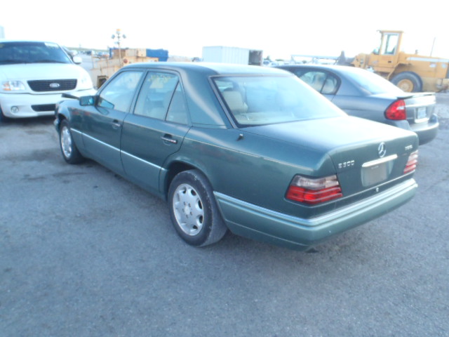 WDBEB31EXSC141444 - 1995 MERCEDES-BENZ E300D/SPEC GREEN photo 3