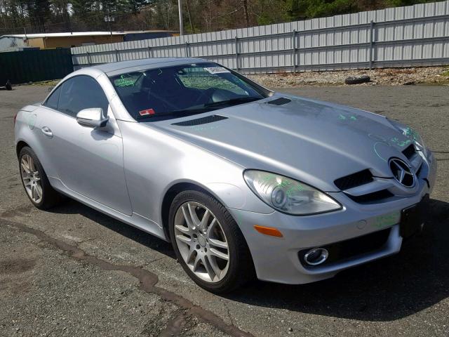 WDBWK54F49F190426 - 2009 MERCEDES-BENZ SLK 300 SILVER photo 1