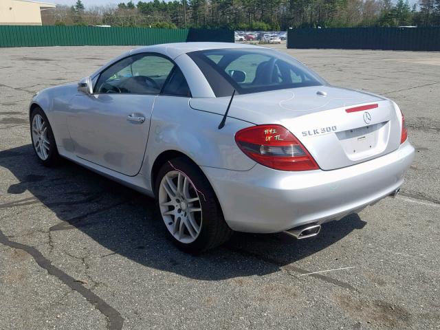 WDBWK54F49F190426 - 2009 MERCEDES-BENZ SLK 300 SILVER photo 3