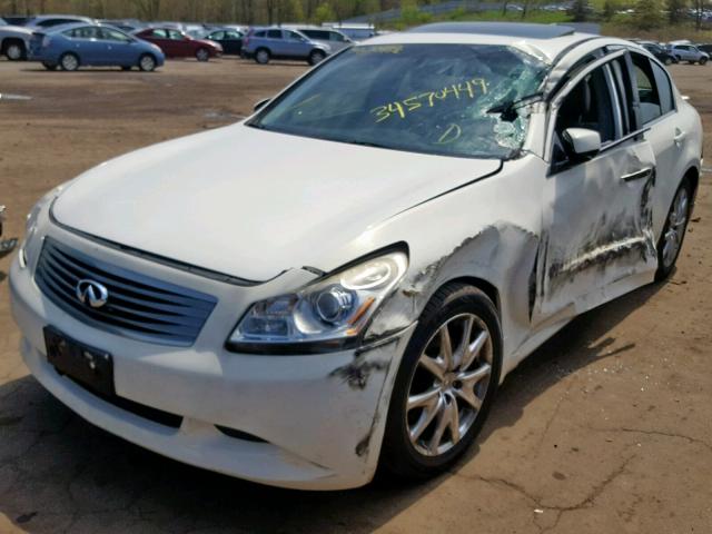 JNKCV61F19M357793 - 2009 INFINITI G37 WHITE photo 2