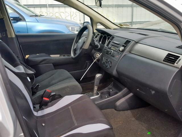 3N1BC1CP3AL444320 - 2010 NISSAN VERSA S SILVER photo 5