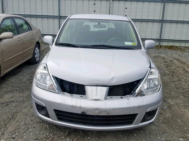 3N1BC1CP3AL444320 - 2010 NISSAN VERSA S SILVER photo 9