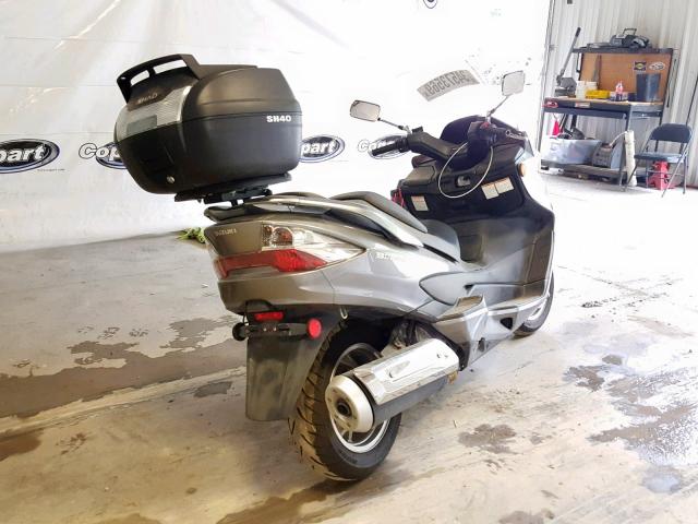 JS1CK44B1B2100149 - 2011 SUZUKI AN400 A GRAY photo 4