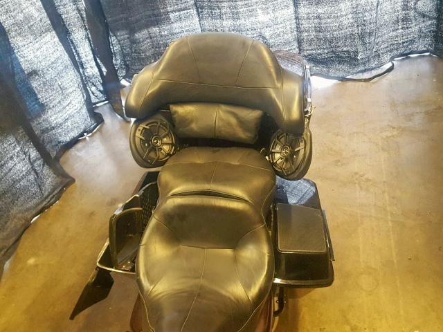 1HD1FCW175Y635521 - 2005 HARLEY-DAVIDSON FLHTCUI BLACK photo 6