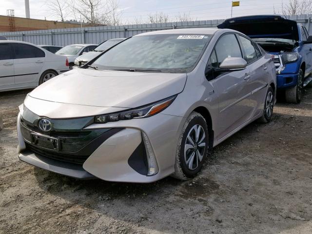 JTDKARFP8J3068321 - 2018 TOYOTA PRIUS PRIM 银色 照片 2