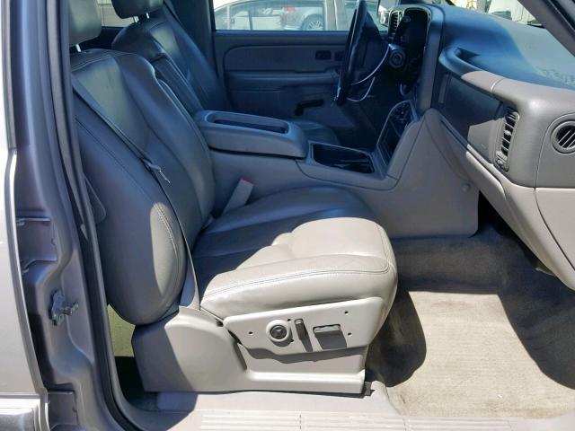 1GKEK13T75J188274 - 2005 GMC YUKON GRAY photo 5