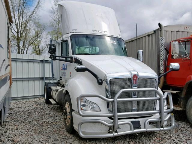 1XKYA48X8JJ200942 - 2018 KENWORTH CONSTRUCTI WHITE photo 1