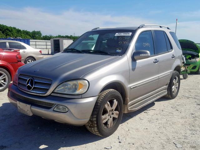 4JGAB57E75A537572 - 2005 MERCEDES-BENZ ML 350 SILVER photo 2