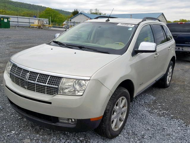 2LMDU68C47BJ05169 - 2007 LINCOLN MKX CREAM photo 2