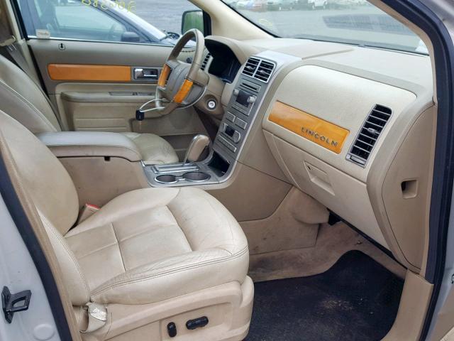 2LMDU68C47BJ05169 - 2007 LINCOLN MKX CREAM photo 5