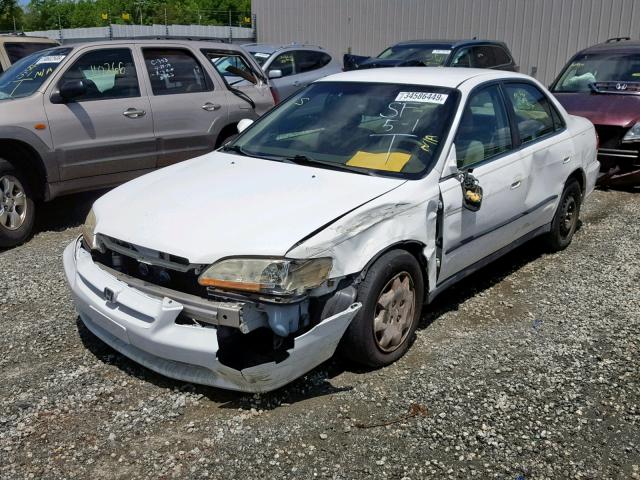 JHMCG5642XC017048 - 1999 HONDA ACCORD LX WHITE photo 2