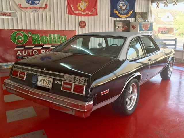 1X27L6W146045 - 1976 CHEVROLET NOVA BLACK photo 4