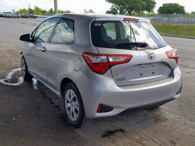 VNKJTUD38JA087463 - 2018 TOYOTA YARIS L SILVER photo 3