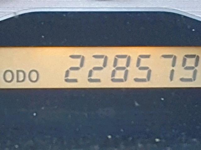 JTKDE167960091588 - 2006 TOYOTA SCION TC SILVER photo 8