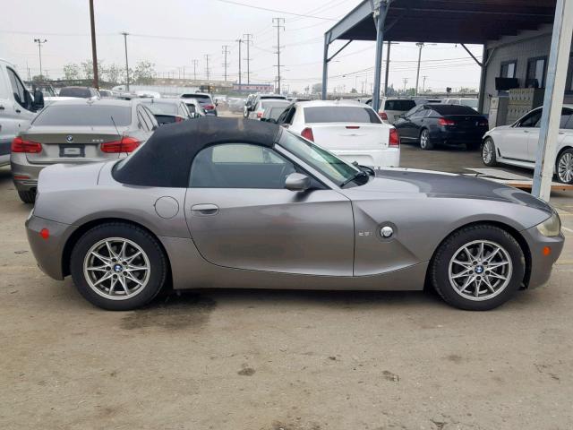 4USBT33595LS57425 - 2005 BMW Z4 2.5 GRAY photo 9