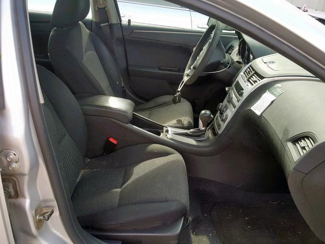 1G1ZC5E06CF143646 - 2012 CHEVROLET MALIBU 1LT SILVER photo 5