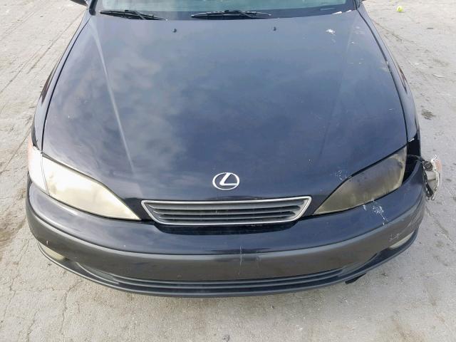 JT8BF28GXX0229959 - 1999 LEXUS ES 300 BLACK photo 7