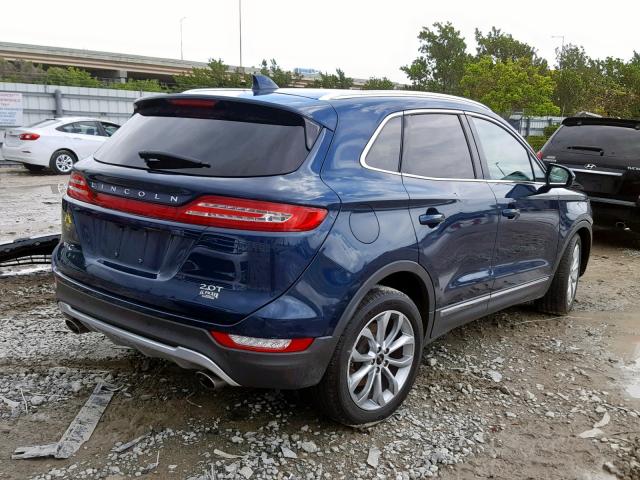 5LMCJ2C91HUL27584 - 2017 LINCOLN MKC SELECT BLUE photo 4