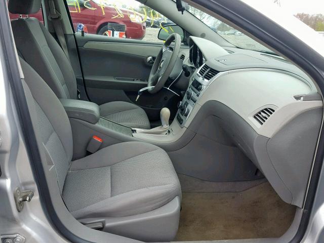 1G1ZH57B494260422 - 2009 CHEVROLET MALIBU 1LT 银色 照片 5