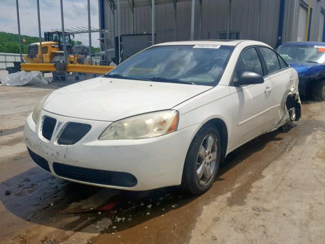 1G2ZH528X54162402 - 2005 PONTIAC G6 GT WHITE photo 2