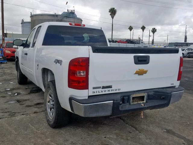 1GCRKREAXCZ219765 - 2012 CHEVROLET SILVERADO WHITE photo 3